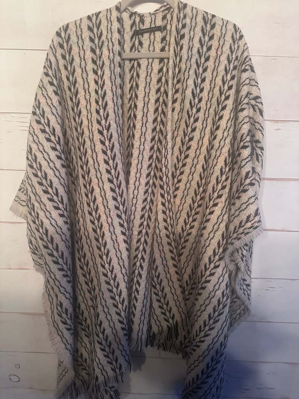 Anthropologie Do Everything in Love Iris Chevron Striped Kaftan Poncho - Picture 4 of 4